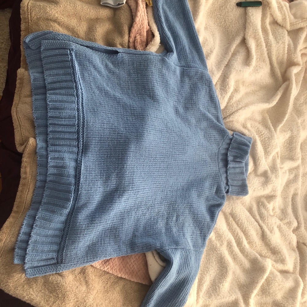American Eagle sweater